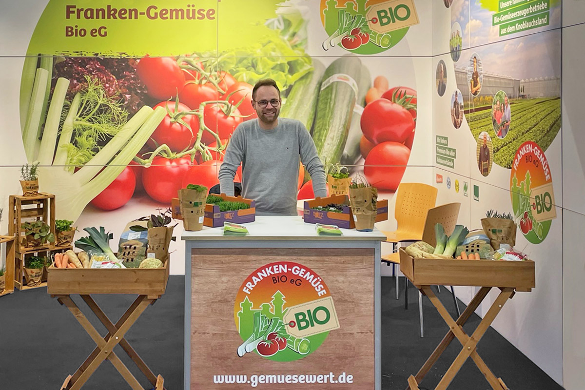 Patrick Lilly von Höfler GbR Bio-Gemüse am Stand der Franken-Gemüse Bio eG auf der BioFach 2023